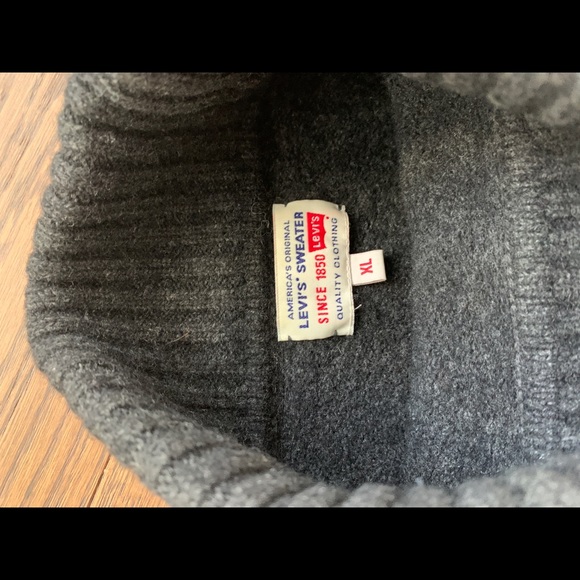 Vintage Levi’s Knit Sweater. Great condition - Picture 3 of 7